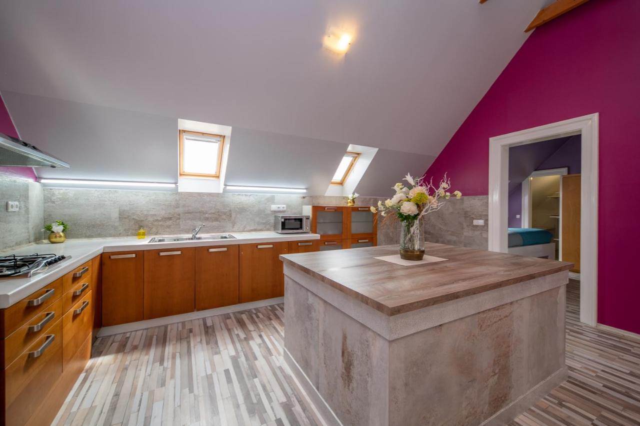 Lovely - Truhlarska Apartment